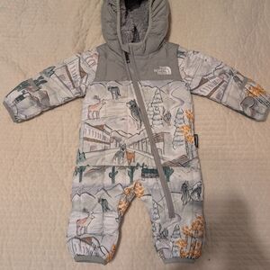 NWOT The North Face Thermoball Snowsuit Baby 0-3 Months